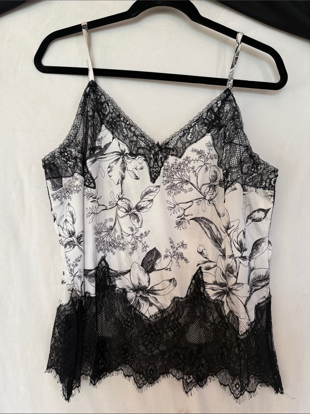 White House Black Market Black & White Floral Lace Cami